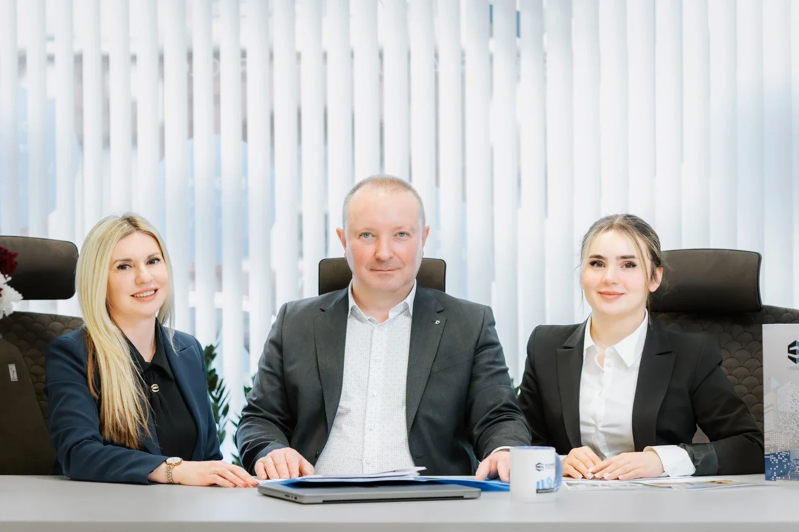 Sergej Schweizer mit seinem Team – Schweizer ImmoInvest GmbH
